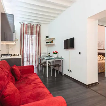 Flatinrome Navona